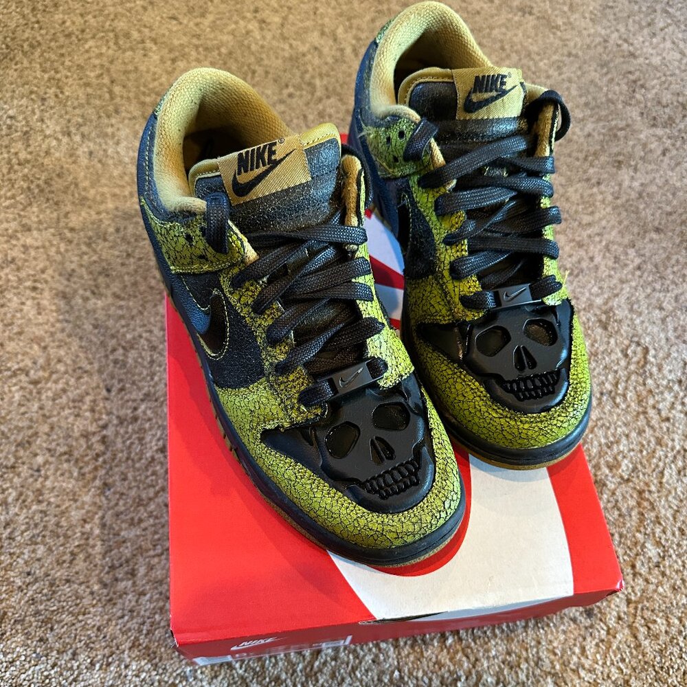 Boys/Mens Nike Dunk Low Retro QS, size 5